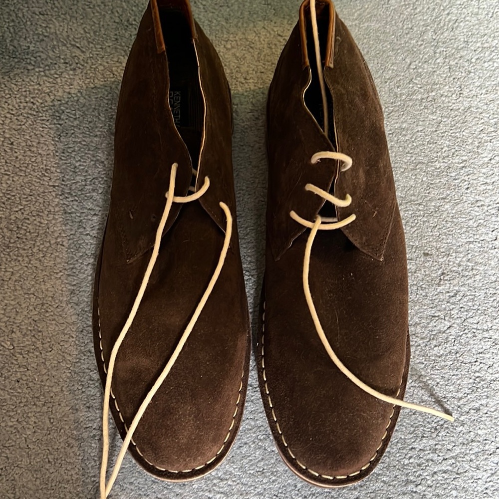 New Kenneth Cole Reaction men shoes. Size 11.5 (USA). Brown